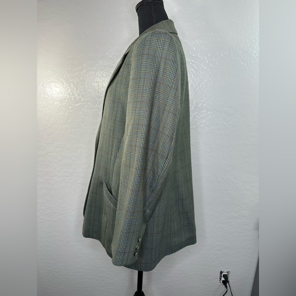 Pendleton Women's Blazer 100 virgin wool Green plaid 2 button Sz 16 - Picture 3 of 10